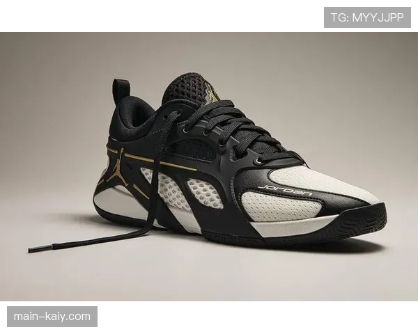 报道：某运动品牌推出专为“位置模糊化”球员设计的新系列篮球鞋